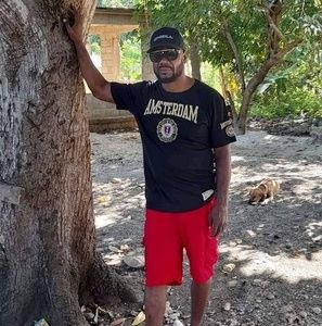 Meet your Posher, Peter